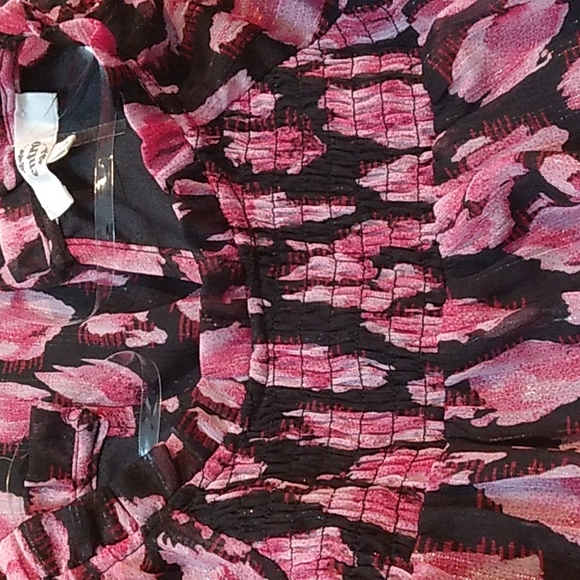 A-2 Entro top size small balloon sleeves - Picture 9 of 9